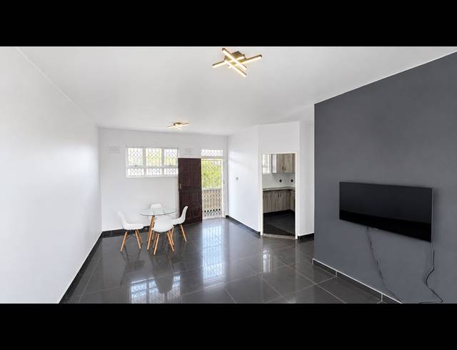 1.5 BEDROOM APARTMENT FOR SALE IN ESSENWOOD